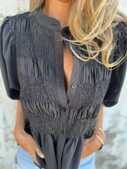 Martina | Blusa plissettata con chiusura a bottoni