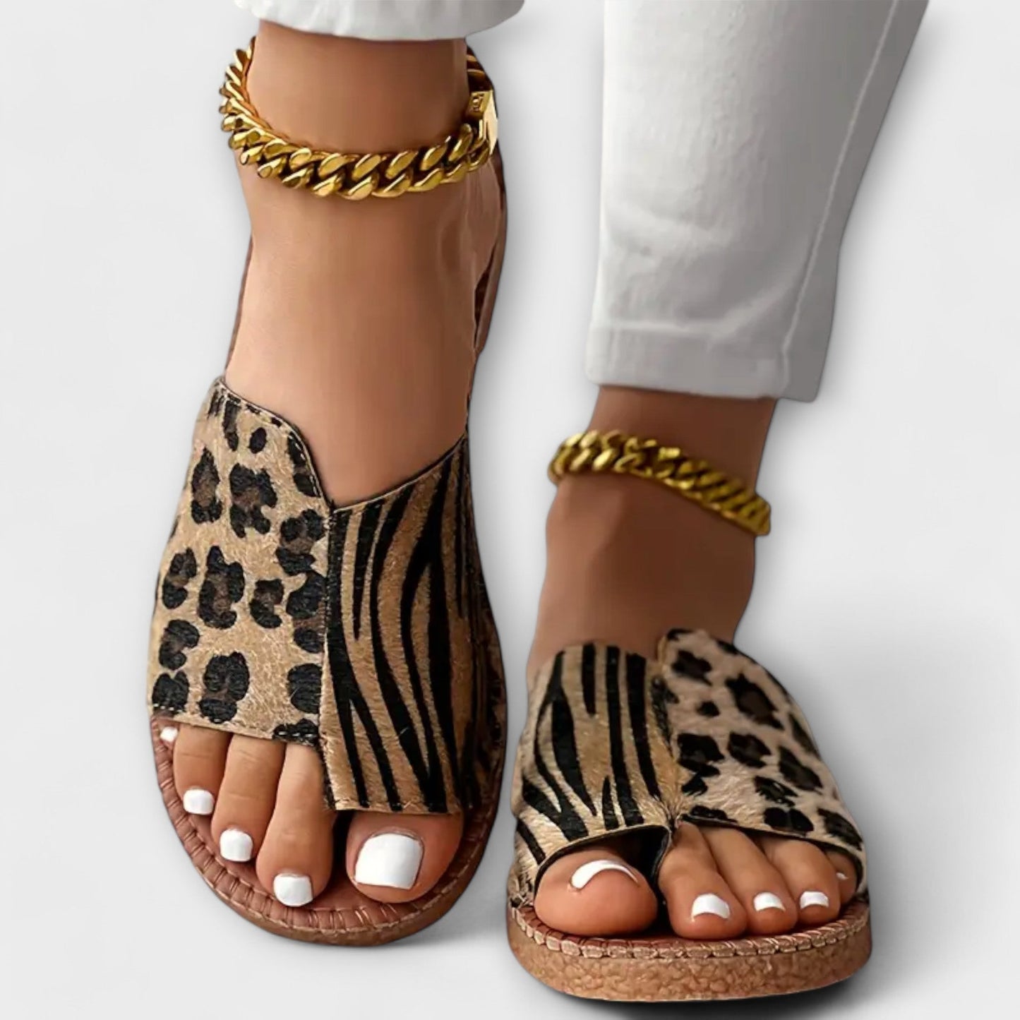 Amalia | Eleganti ciabatte bicolore con motivo leopardato