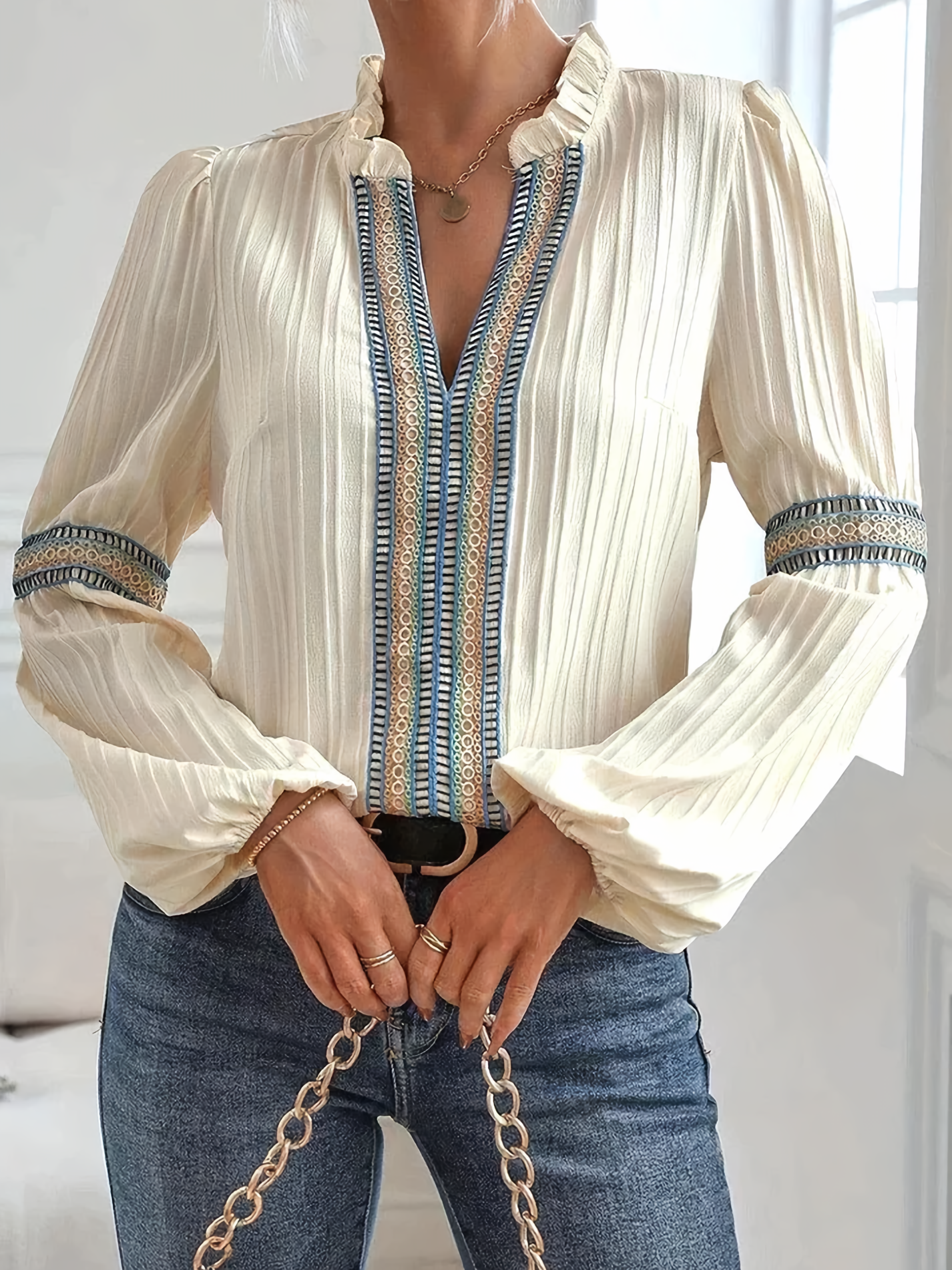 Ornella | Blusa di lusso con scollo a V